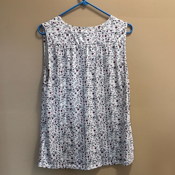 Floral Sleeveless Women's Top - Picture 3 of 3